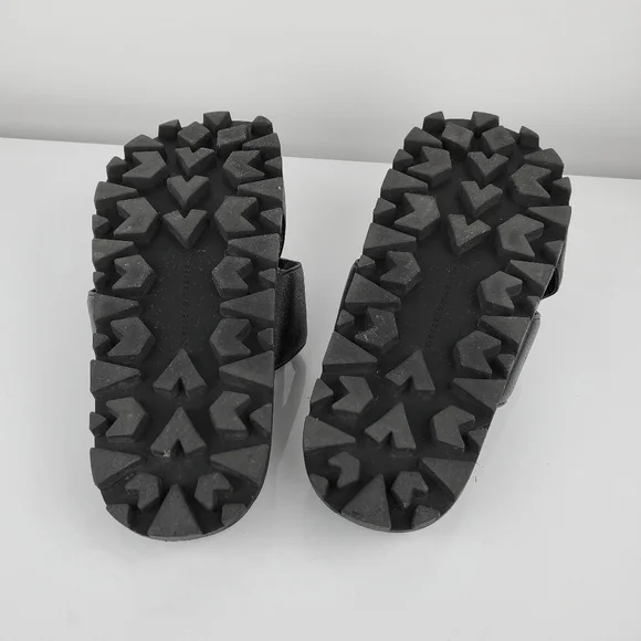 Mercer & Madison Black Rilla Sandals - Picture 7 of 8